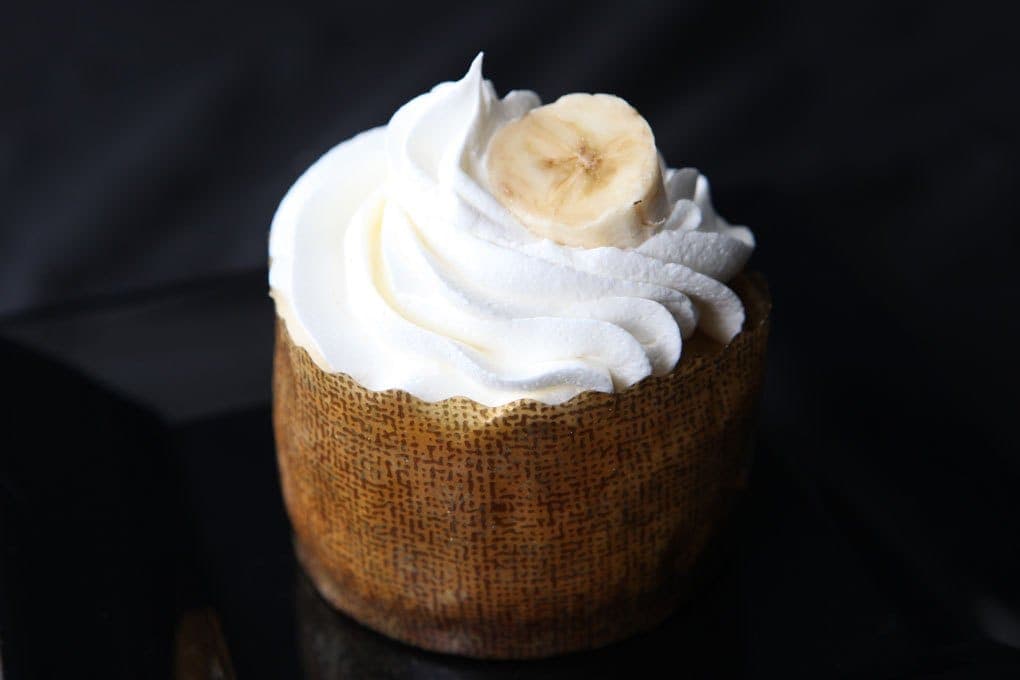 Banana cheesecake cups