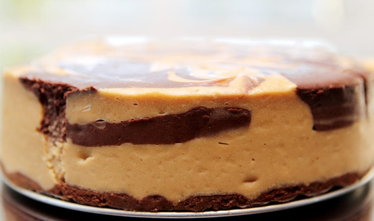 Peanut Butter Fudge Swirl cheesecakes