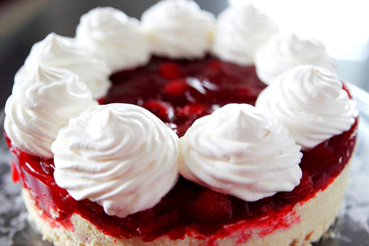 Raspberry Cream cheesecakes