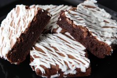 White-Stripes-Brownie-1020